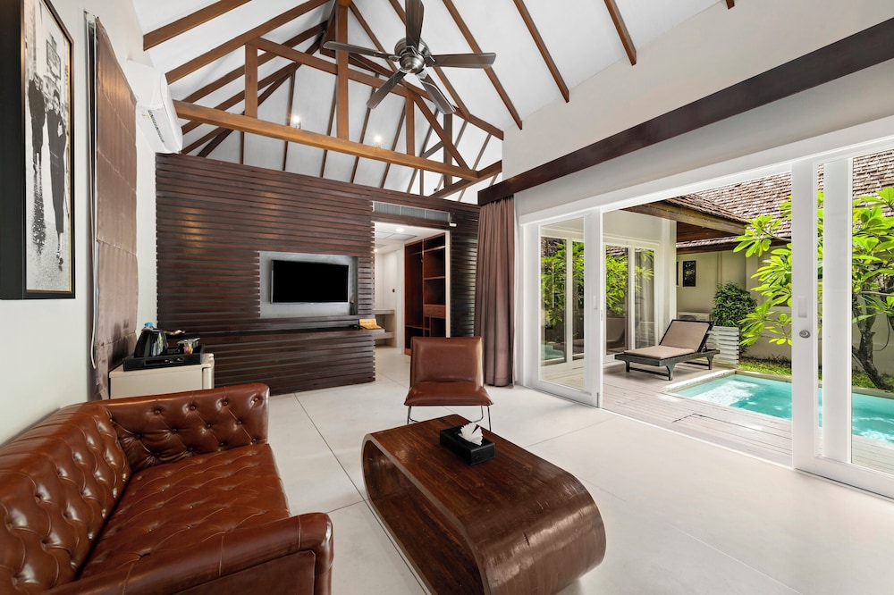 Zara Resort (ex The Privilege Hotel Ezra Royal Beach) 55/80