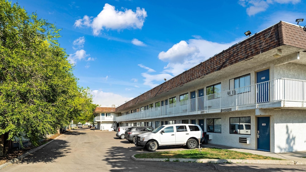 Motel6 Kalispell, MT 56/67