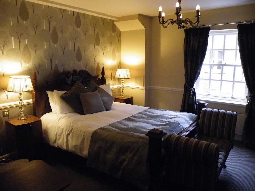 Saracen's Head Hotel 9/39