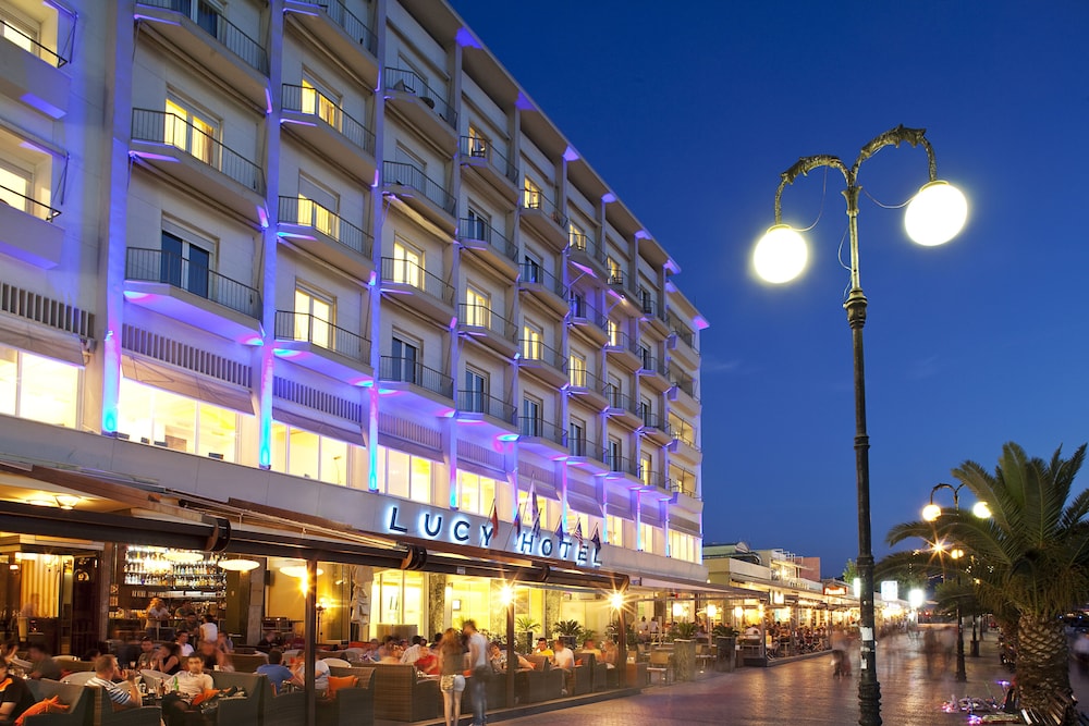 LUCY HOTEL 1/40