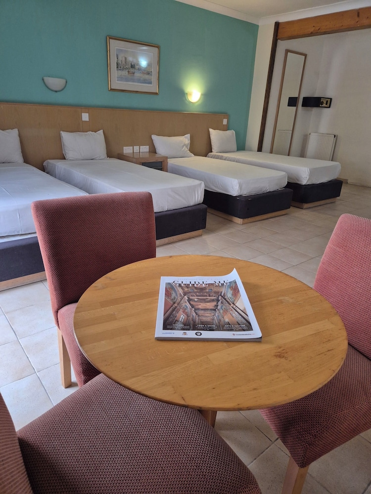 The San Anton Hotel 34/56