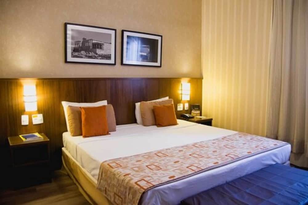 Deluxe, King Bed