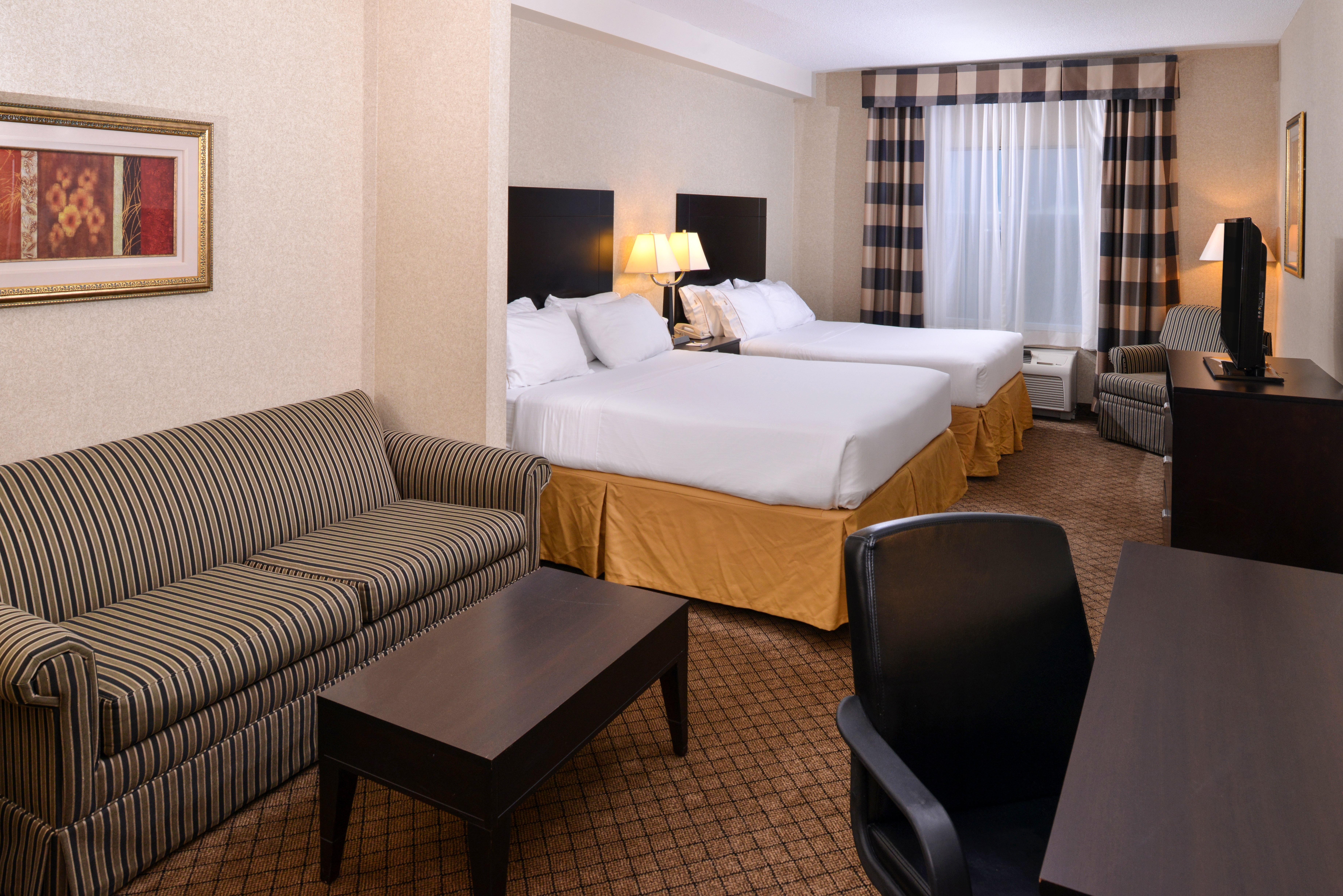 Holiday Inn Express Halifax Airport 24/65