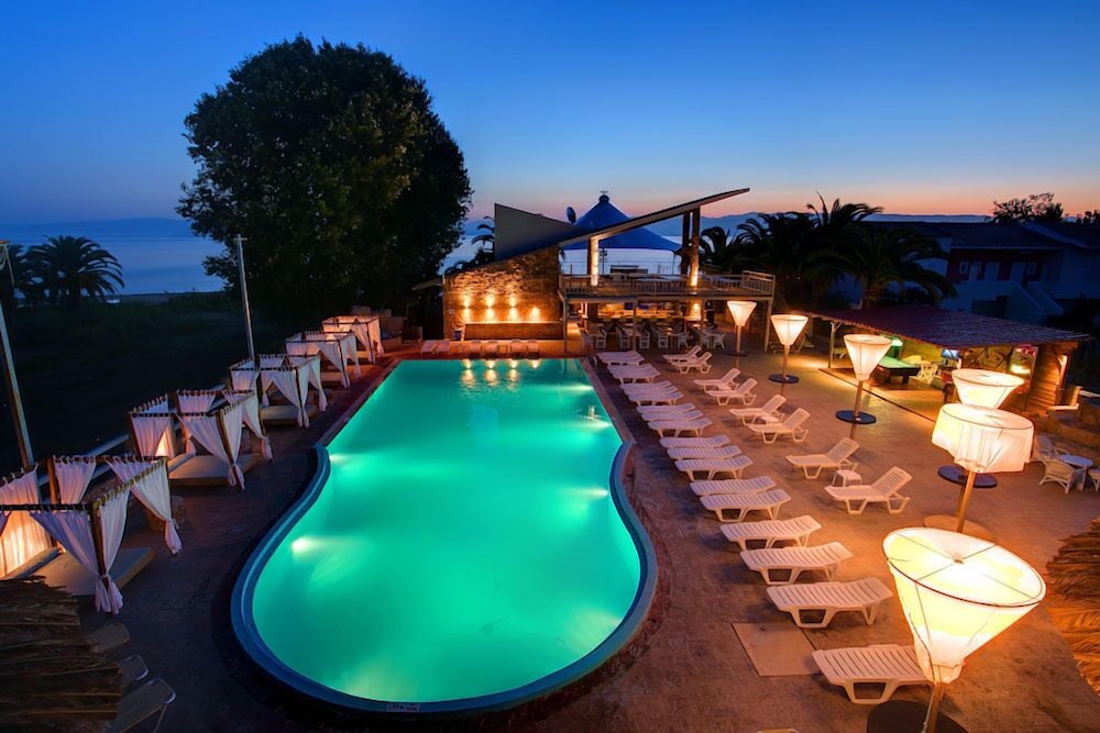 Island Beach Resort And Annex Adults Only 75/81