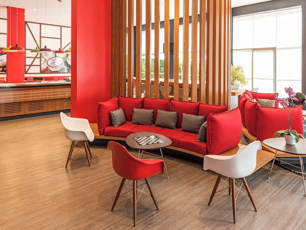 Ibis Blumenau 39/66