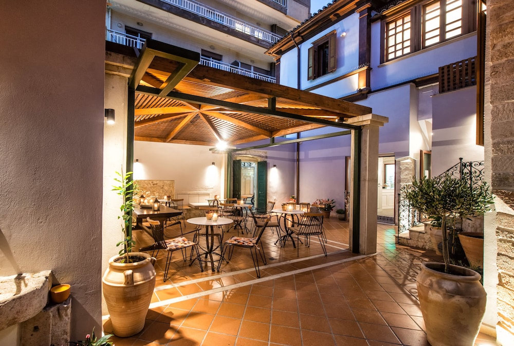 Veneziano Boutique Hotel 55/64