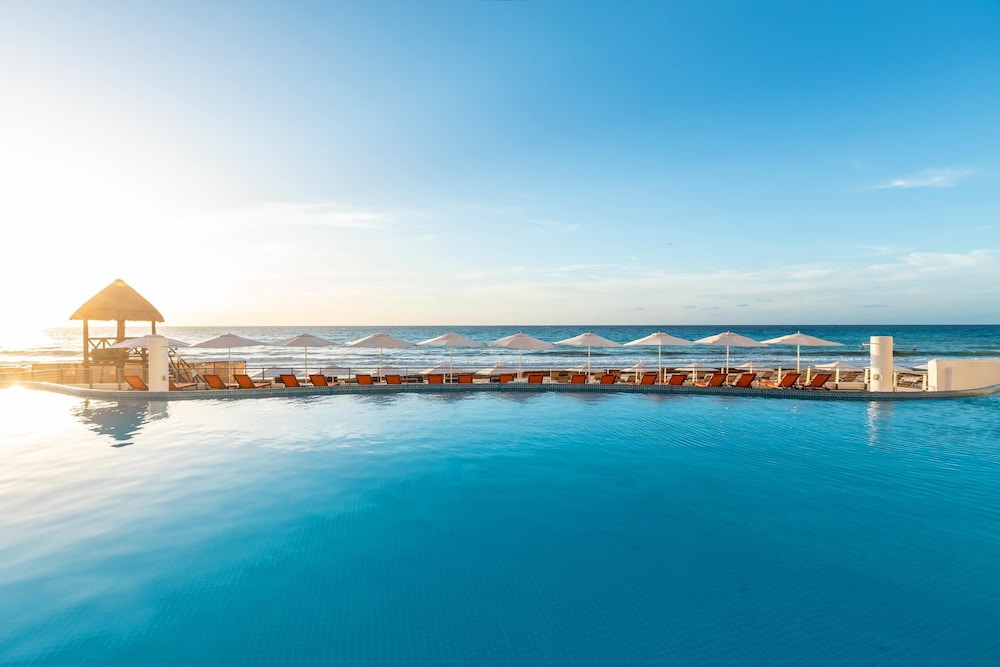 Beach Palace 66/68
