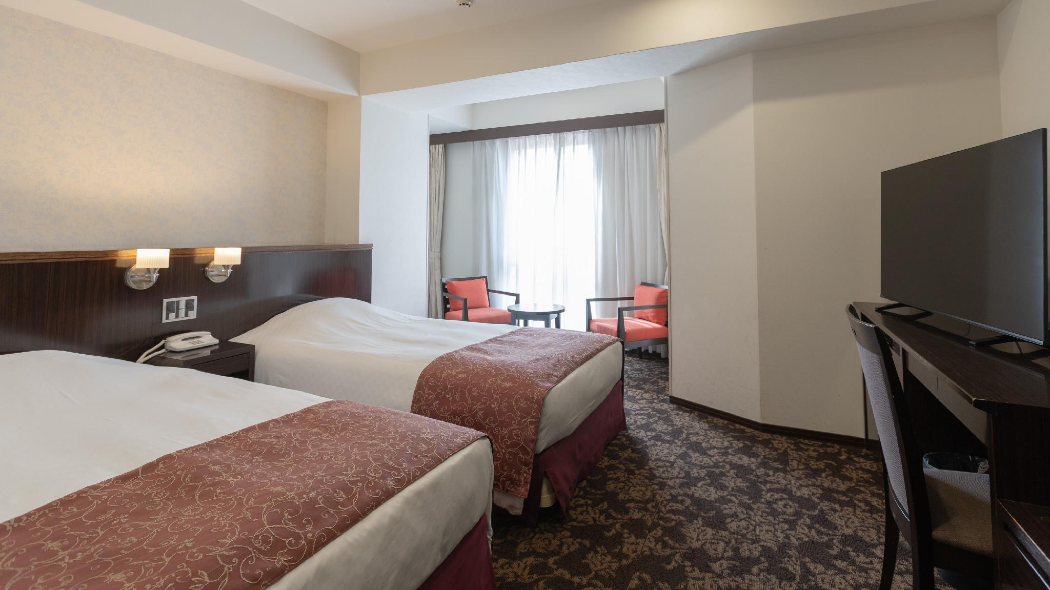 Select, Family, Twin Beds, with View