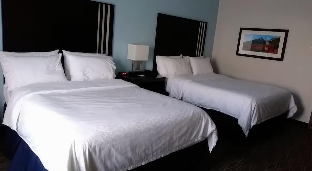 Holiday Inn Express Suites Springville South Provo Area 16/73