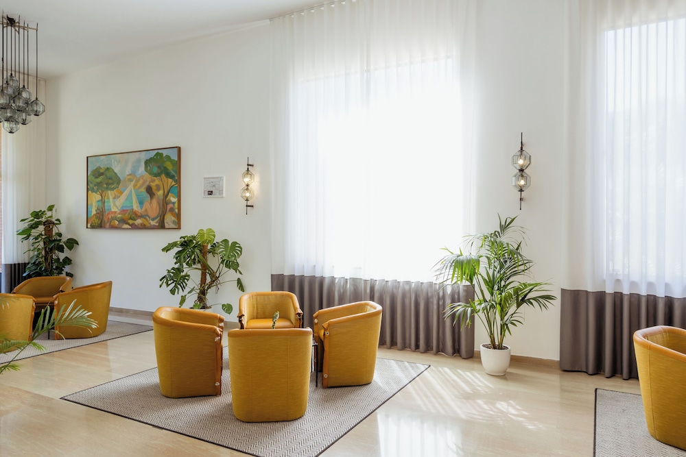 Grand Hotel Cesare Augusto 38/59