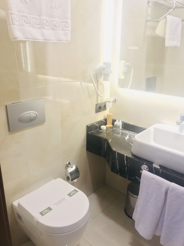 Atro Hotel 36/44