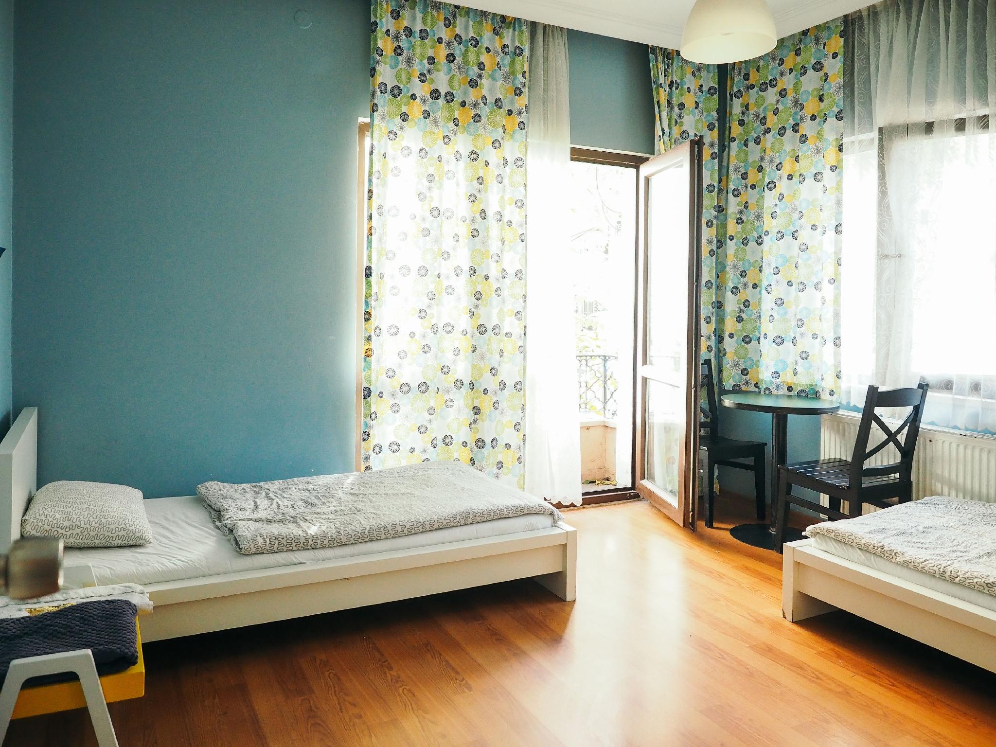 Basic, 2 Double Beds, Shared Bathroom