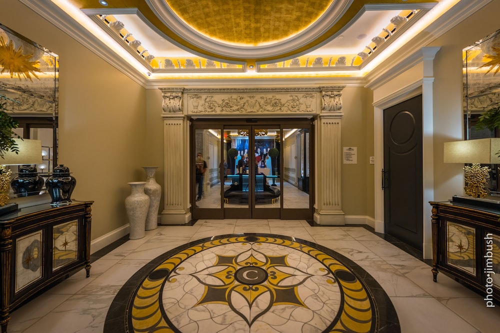 Curtiss Hotel Ascend Hotel Collection 10/50