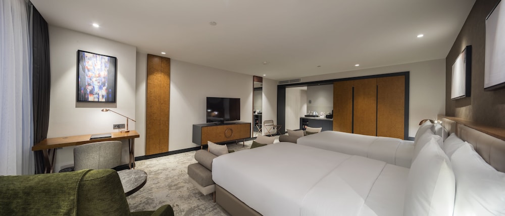 ROOM, TWIN BEDS