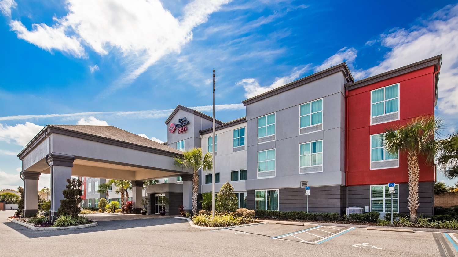Best Western Plus Chain of Lakes Inn & Suites 31/32