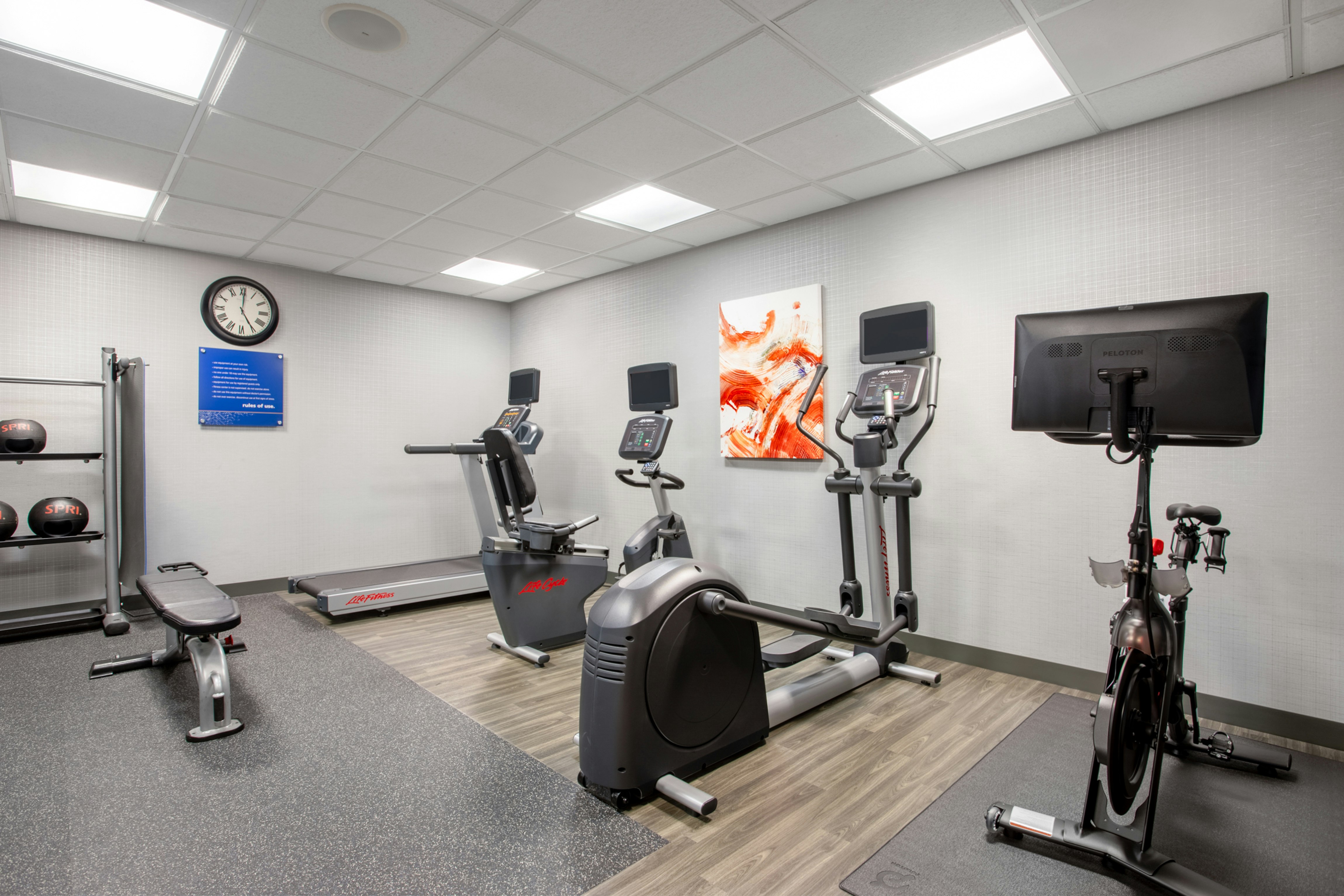 Hampton Inn and Suites Muncie 24/43