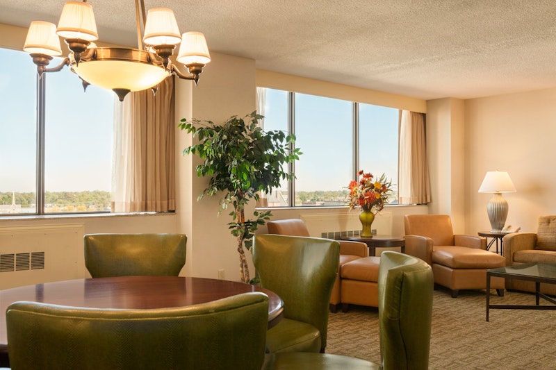 Hilton Fort Wayne At The Grand Wayne Convention Center 30/72