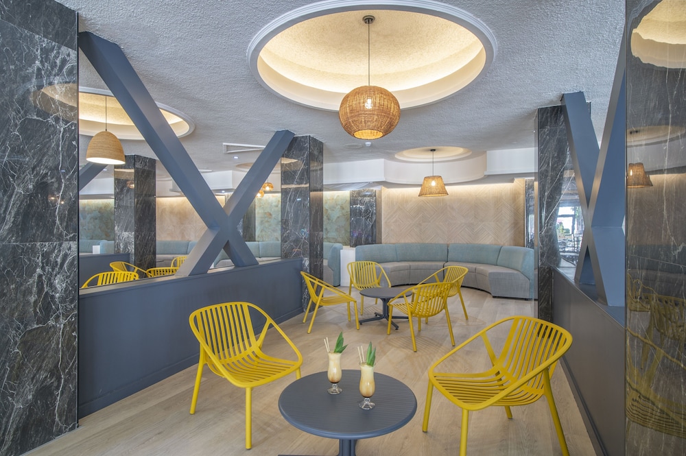 Benidorm East by Pierre and Vacances 62/72