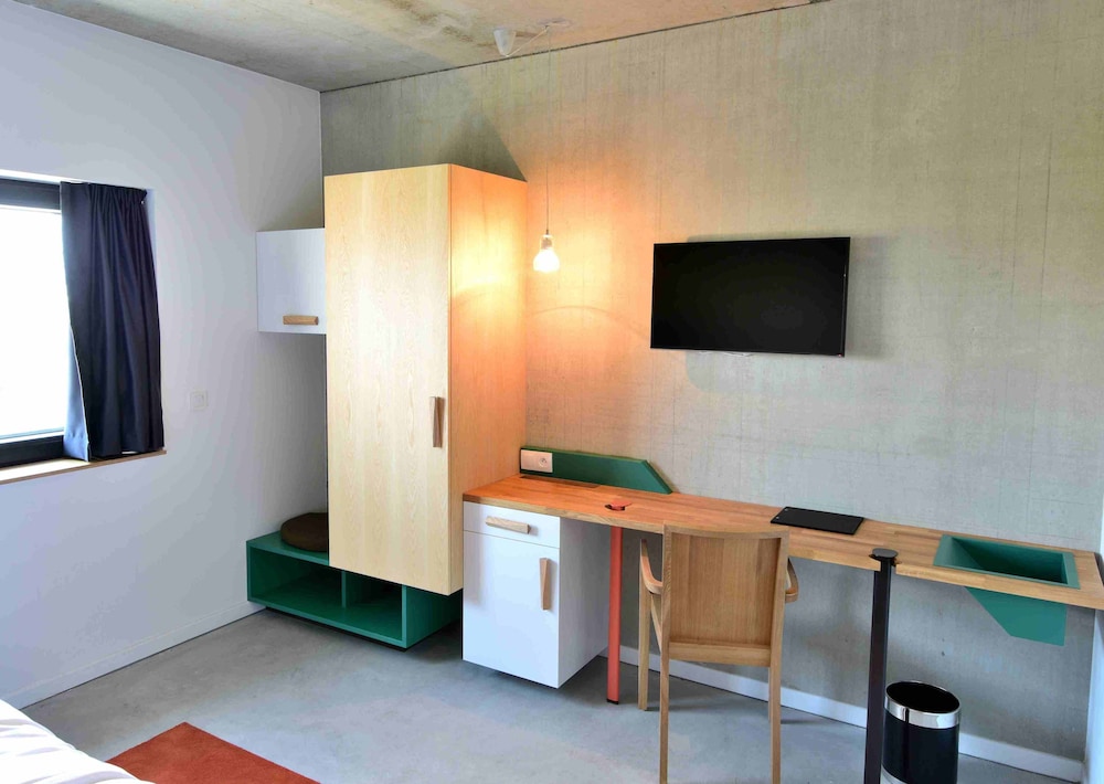 Belvue Hotel 35/50