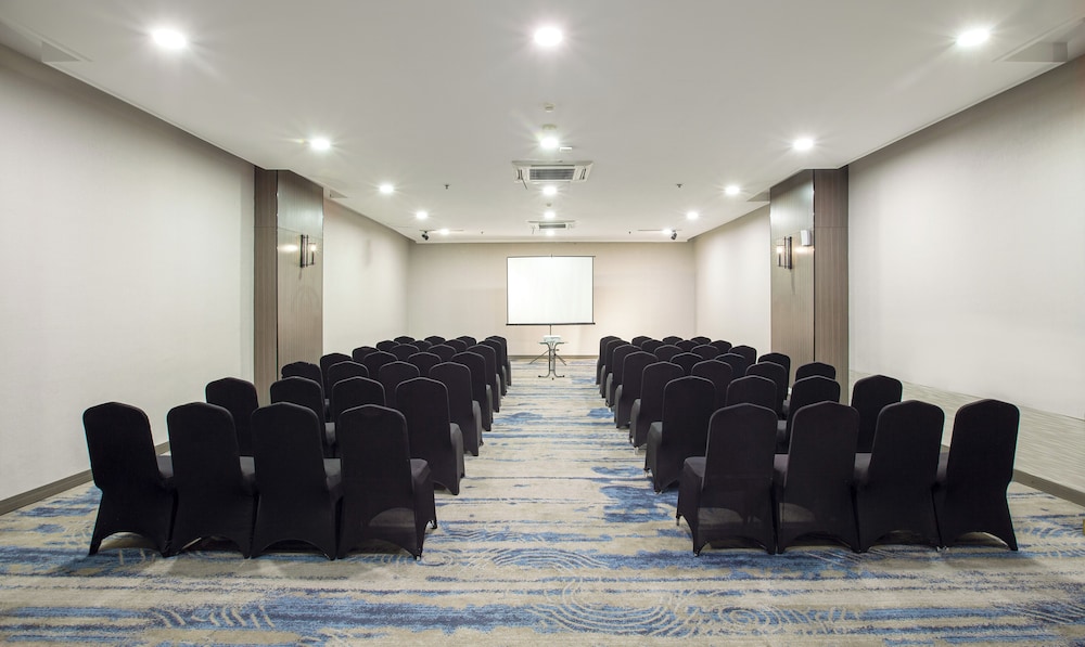 ARTOTEL Gelora Senayan Jakarta 62/64