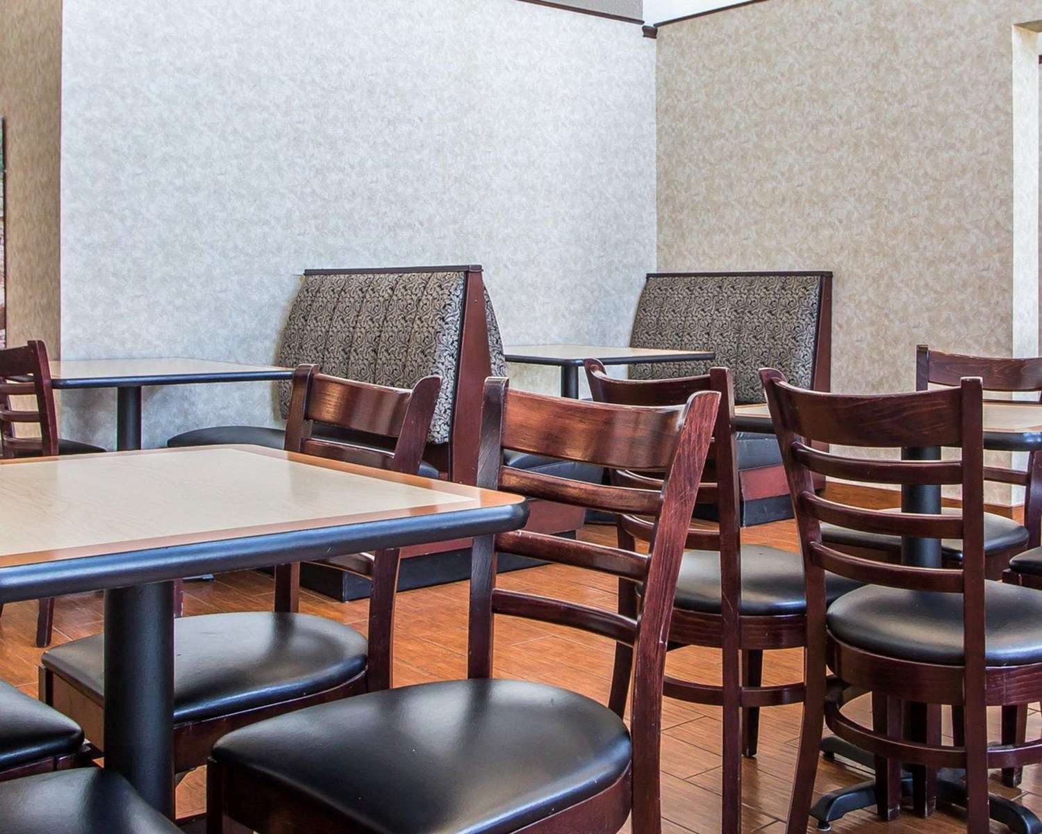 Quality Inn and Suites Middletown Franklin 12/15