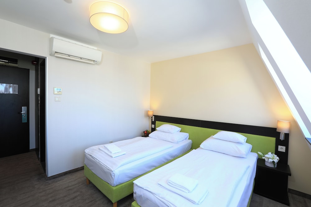 Medos Hotel Budapest 15/50