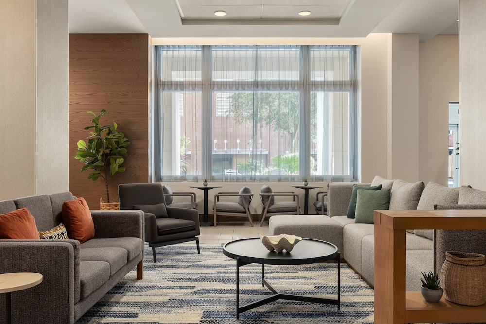Hyatt House Charleston/Historic District 40/57
