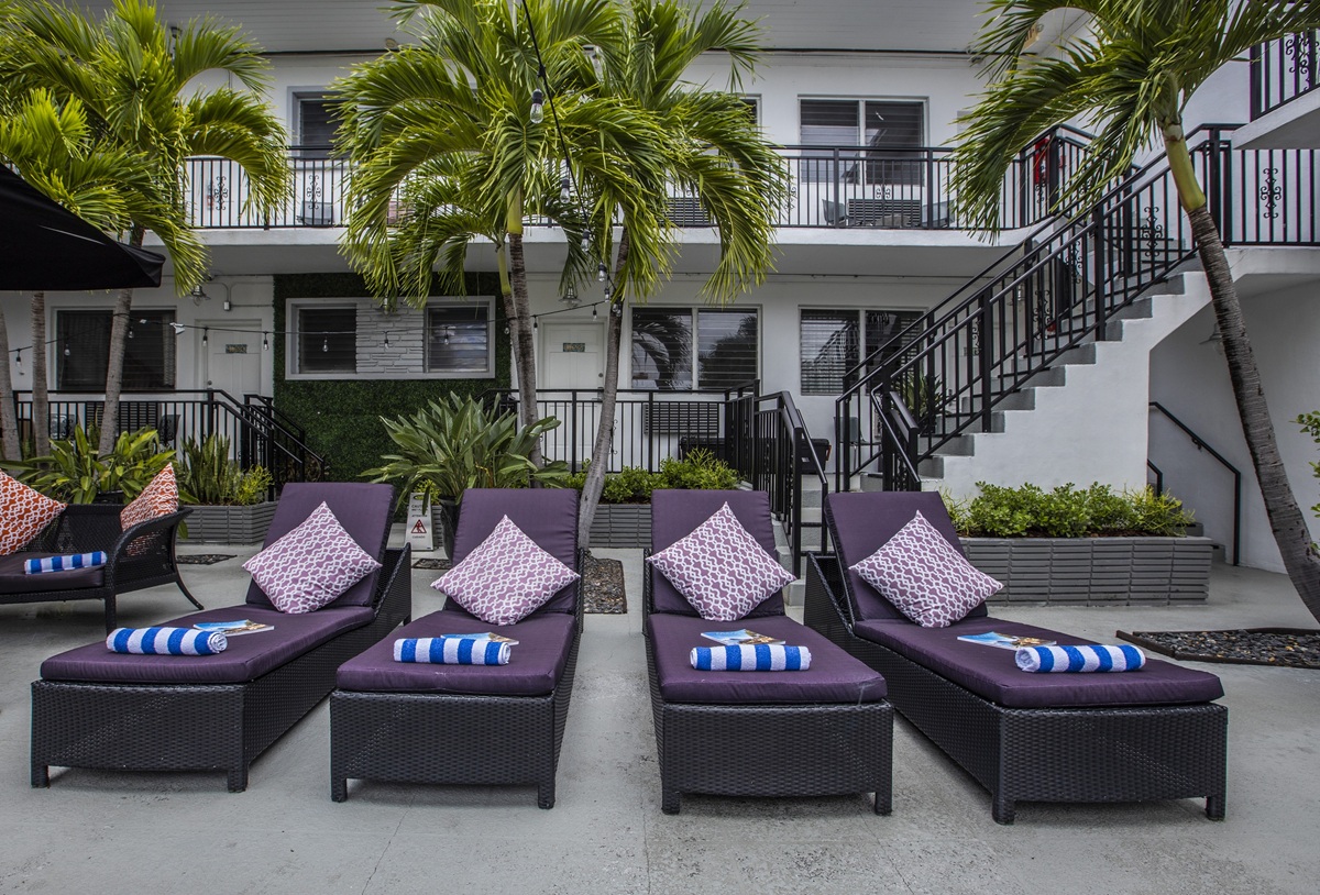 Beachside All Suites Hotel 36/38