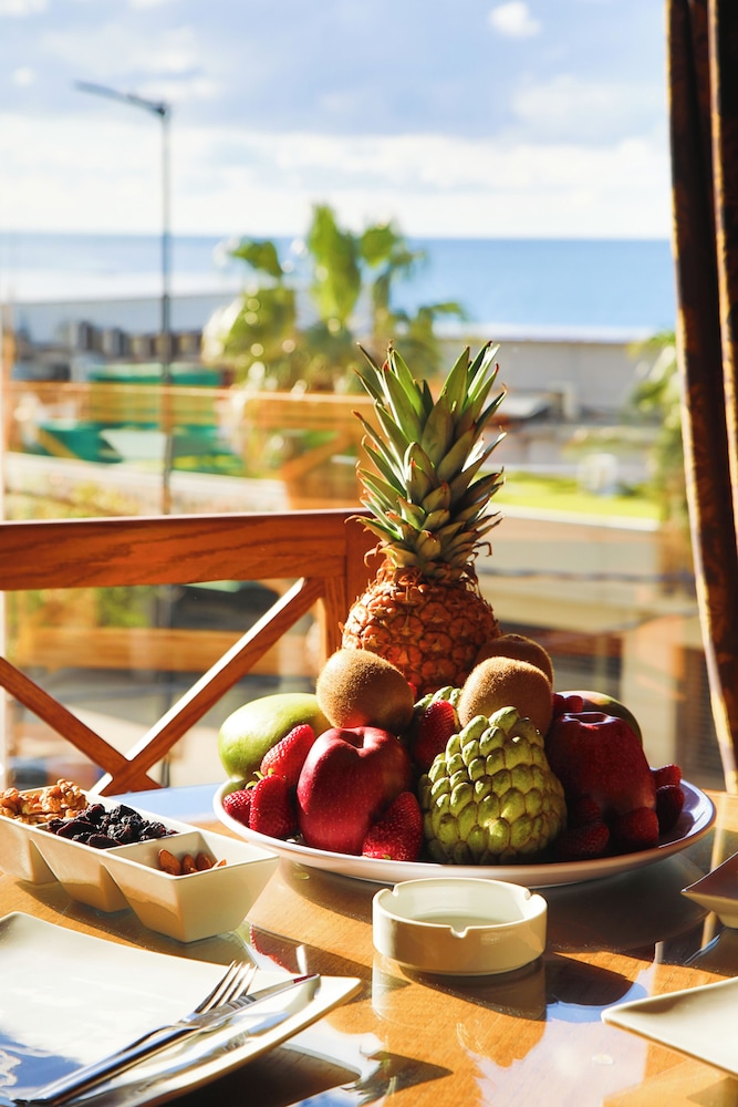 Warwick Palm Beach Hotel Beirut 写真4