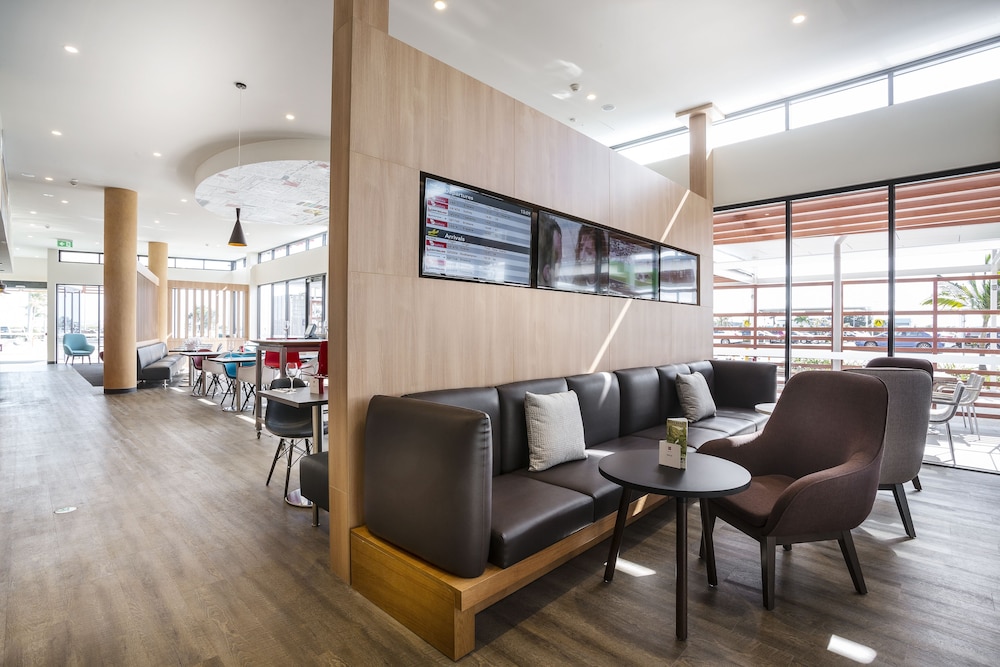 Ibis Mackay 36/67