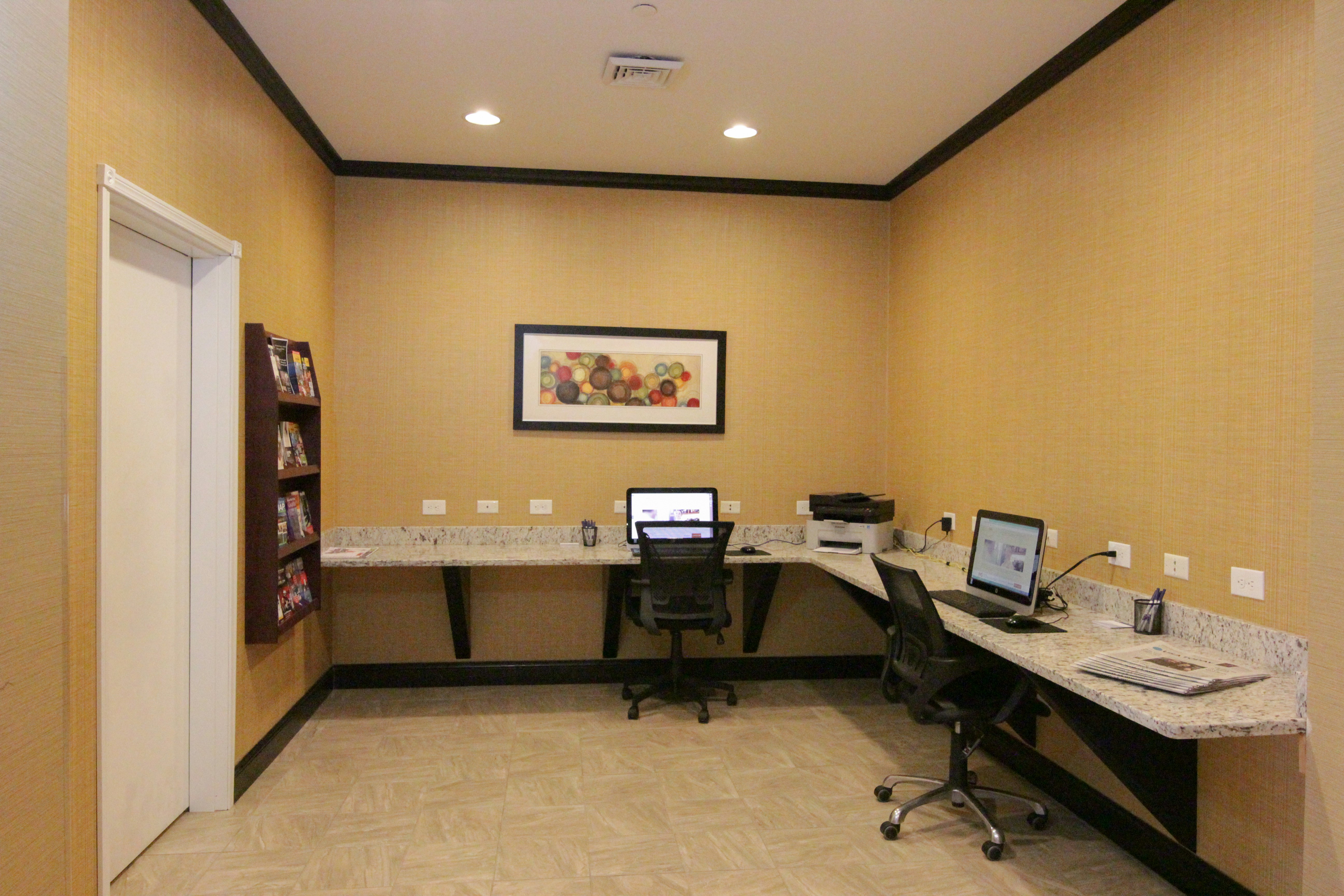 Holiday Inn Express And Suites Montgomery 72/76