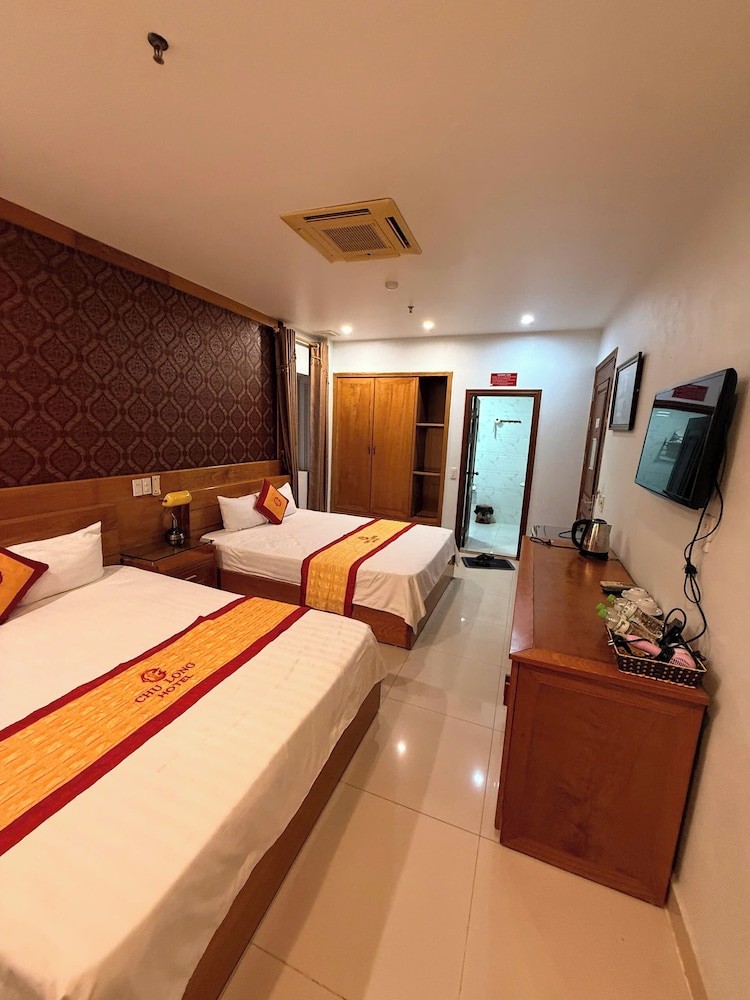 Chu Long Hotel 11/49