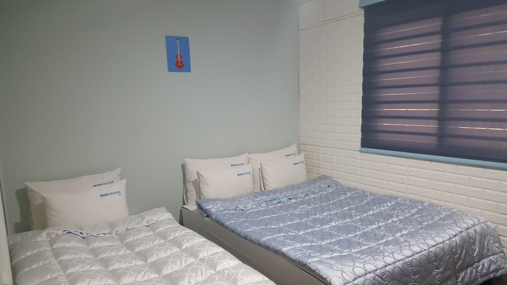 Gwangan Beach Blue Moon Motel 11/56