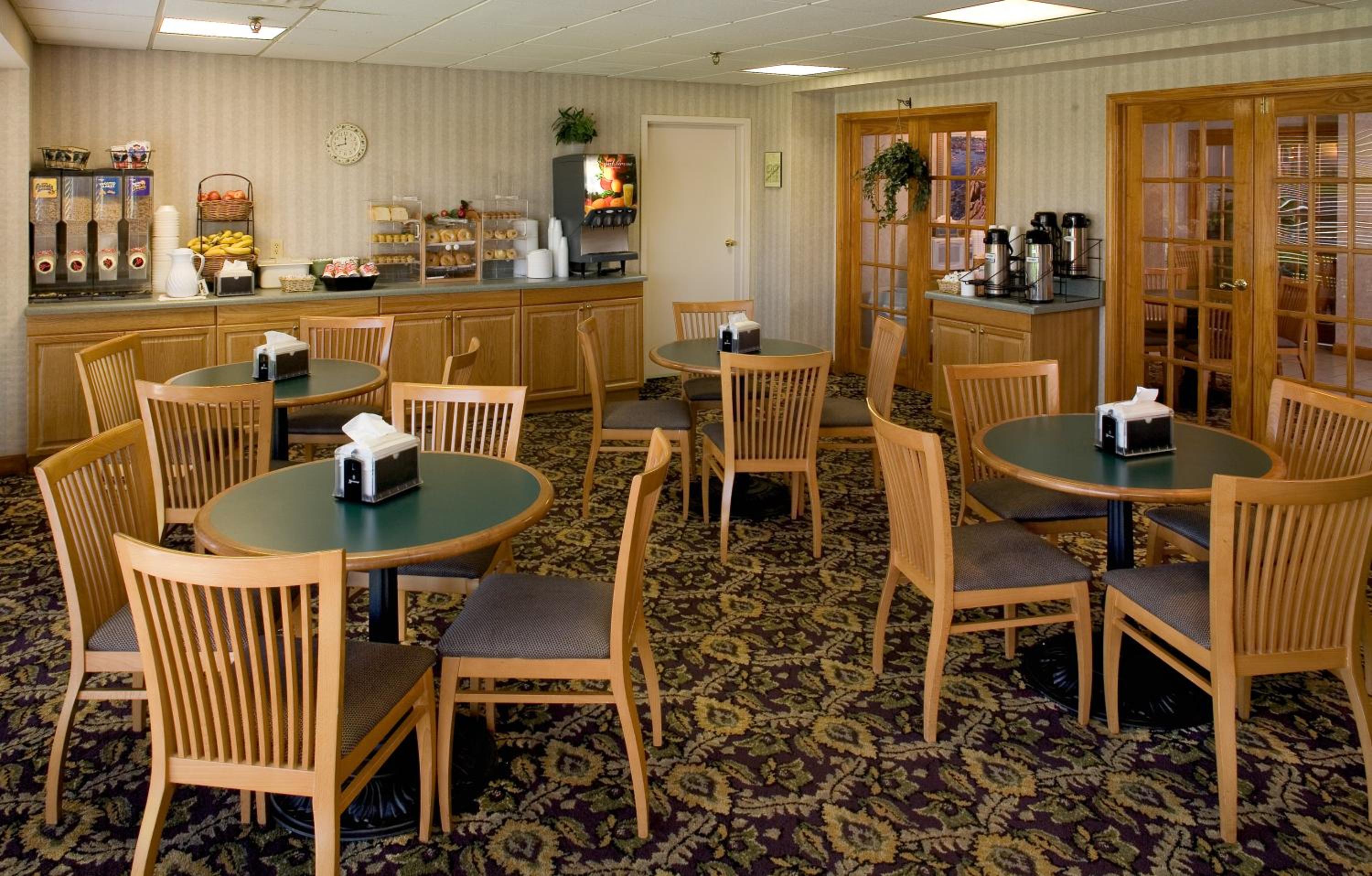 restaurant cafeteria