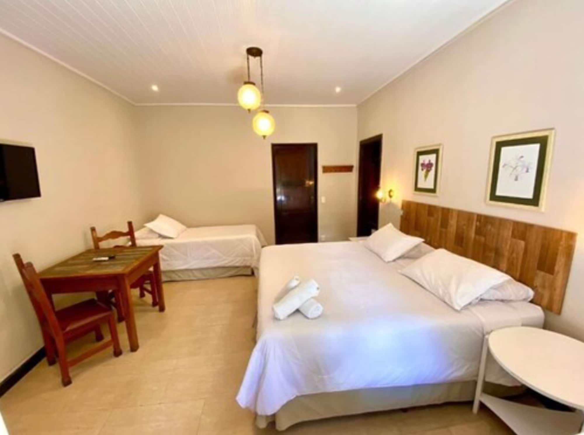 Room, Quadruple