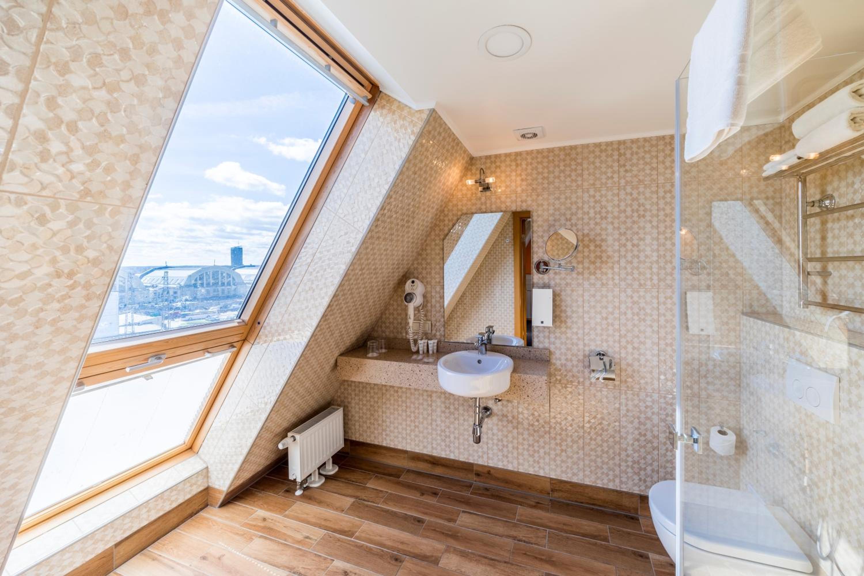 Mansard, Double or Twin Bed, City View، Wellton Riga Hotel & SPA 10/10