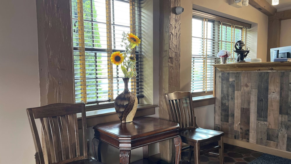 Budget Inn New Cumberland-Harrisburg-Hershey-York 7/39