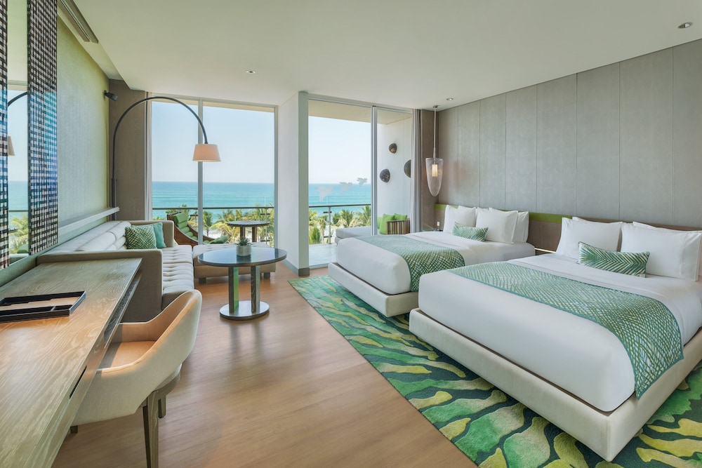 Premier, 2 Queen Beds, Resort View, Ocean View, Balcony، W Bali Seminyak 2/8