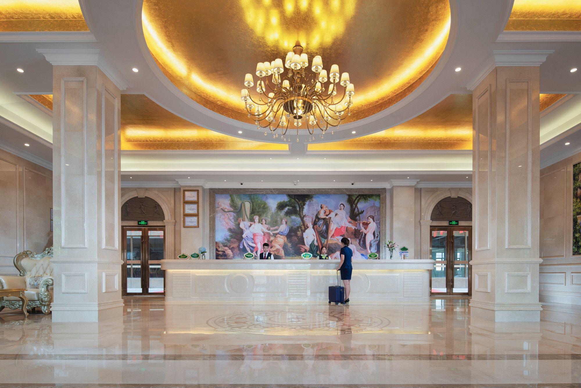 Vienna Hotel (Dongguan Huanjiang Tianhong Center) 14/48