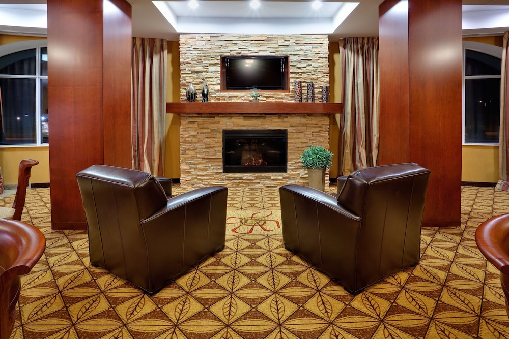 Holiday Inn Express Hotel Suites Clarington Bowmanville 48/70