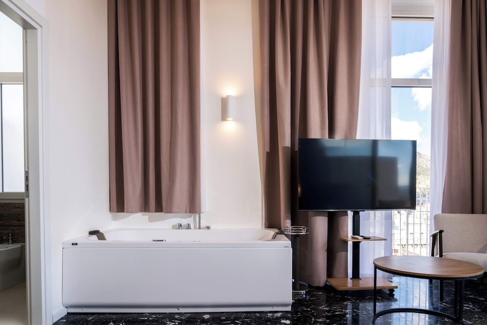 Skyline Boutique Hotel 36/50
