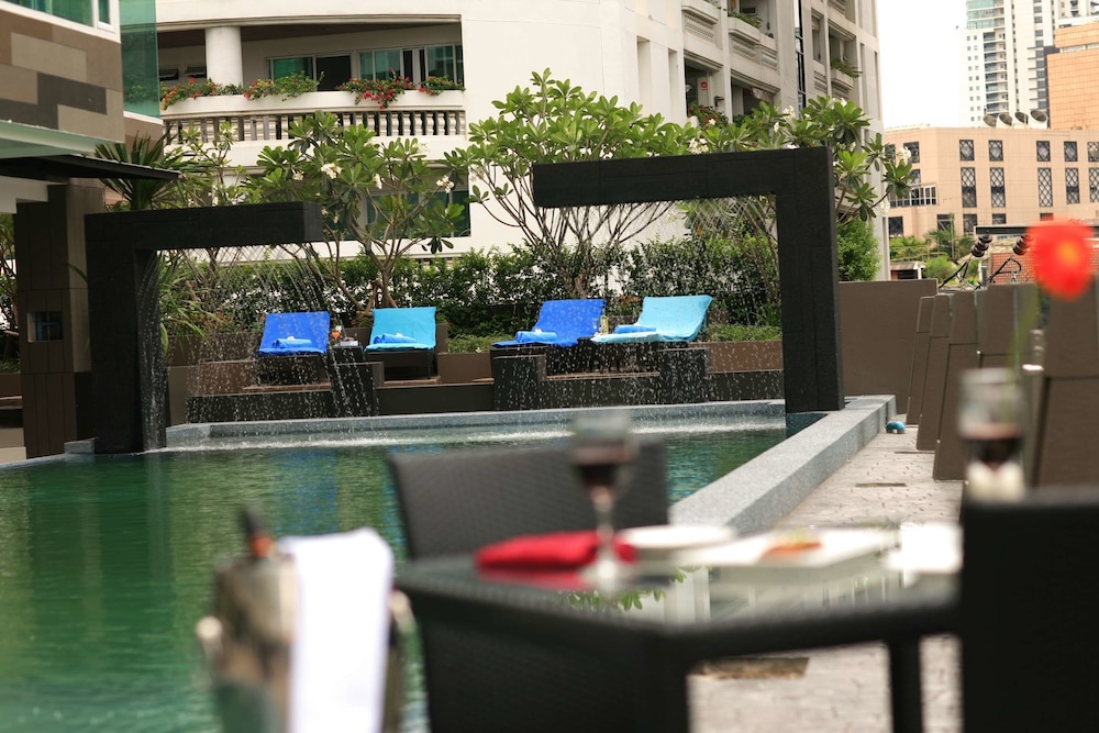 麦迪逊金色郁金香套房酒店(Golden Tulip Mandison Suites) 图片1