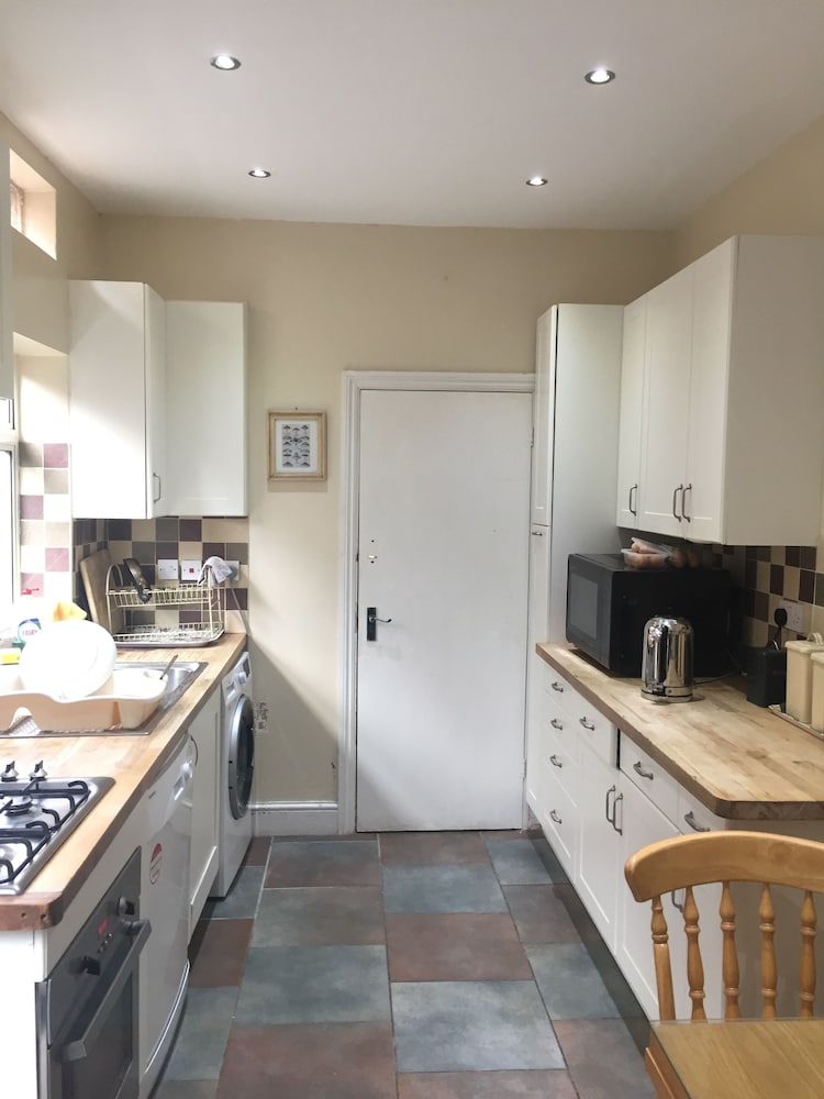 Edgware Bed and Breakfast 3/34