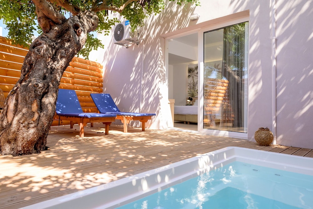Katrin Hotel and Bungalows 22/50