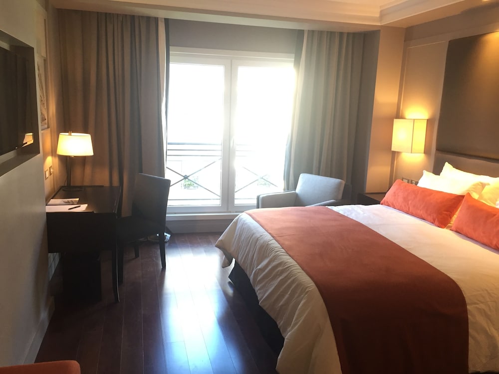CARLES HOTEL BUENOS AIRES 8/64
