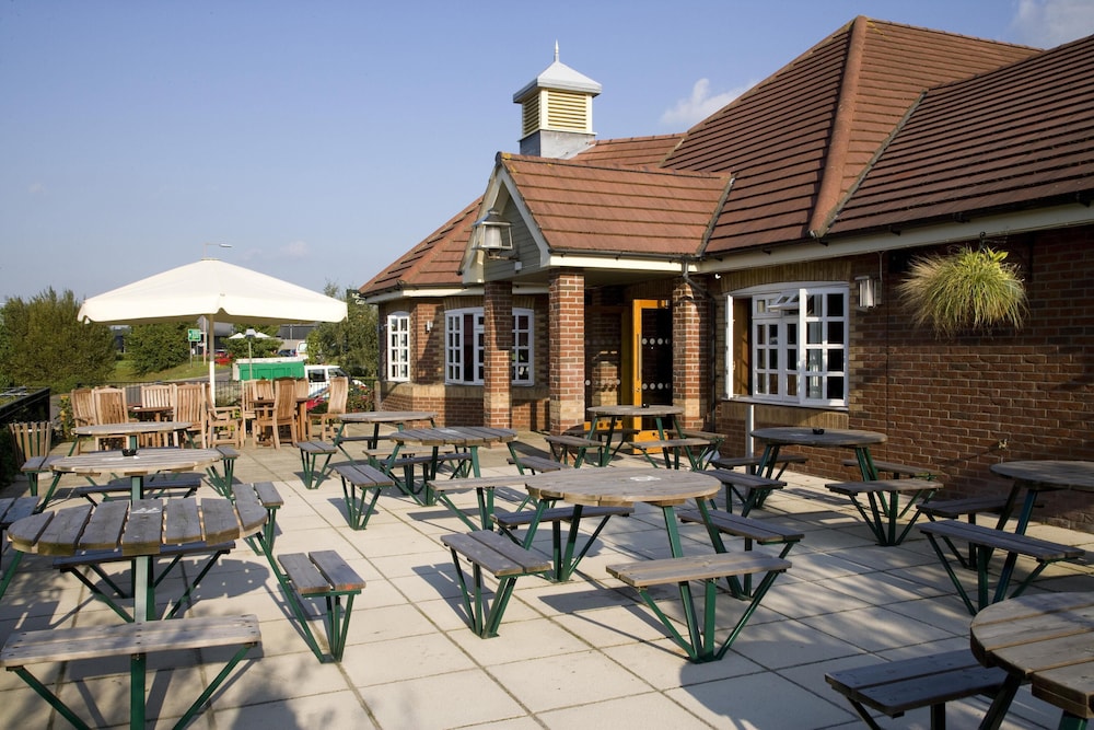 Premier Inn Colchester (A12) 35/37