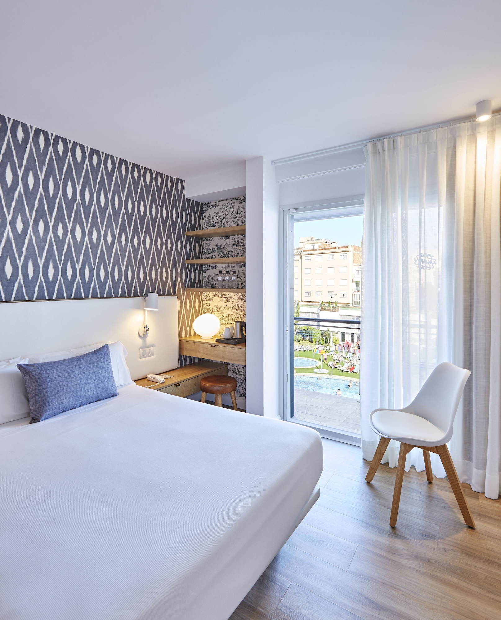 COMFORT, DOUBLE BED, POOL VIEW