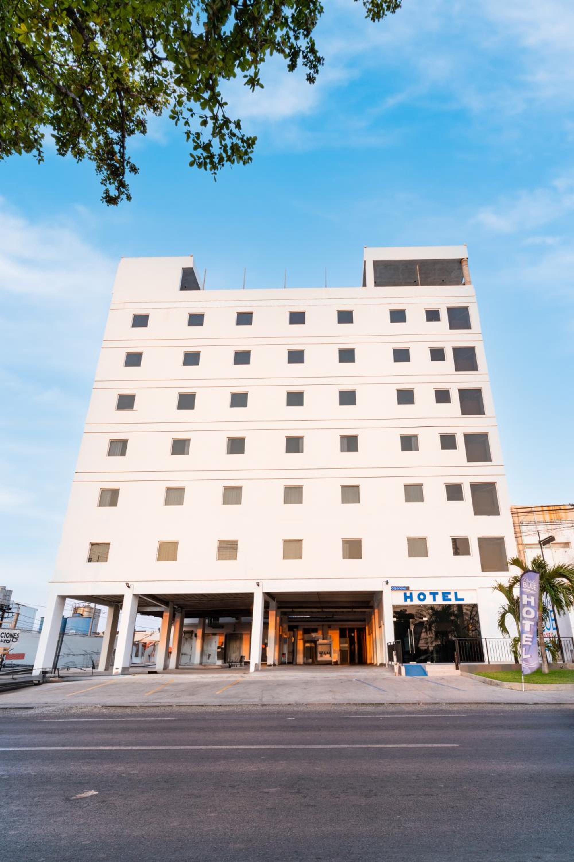 Hotel Pacific Blue Mazatlan 4/59