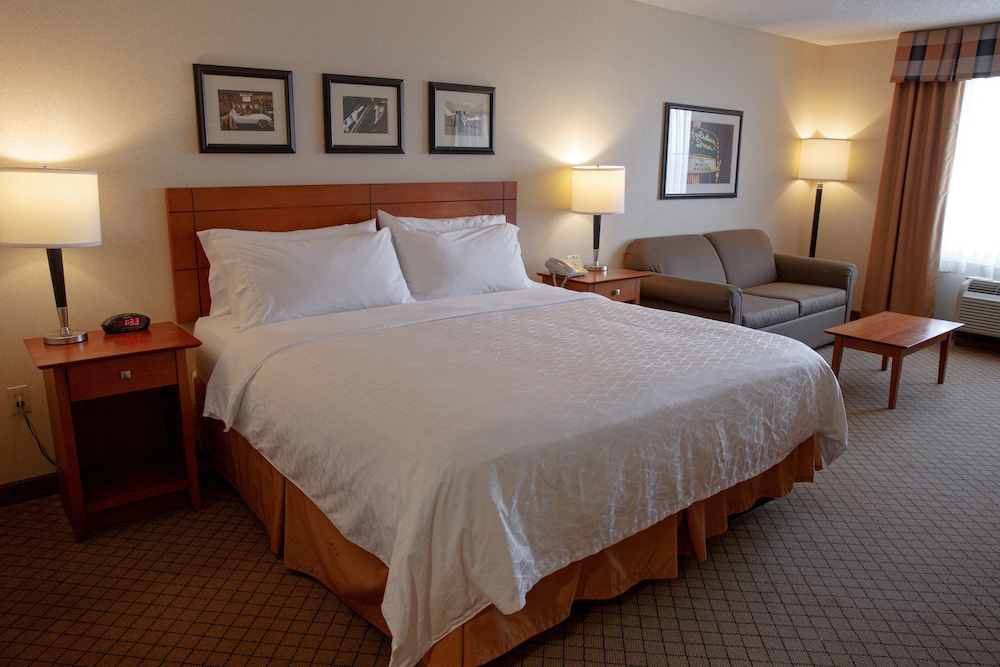 HOLIDAY INN BATTLE CREEK 11/47