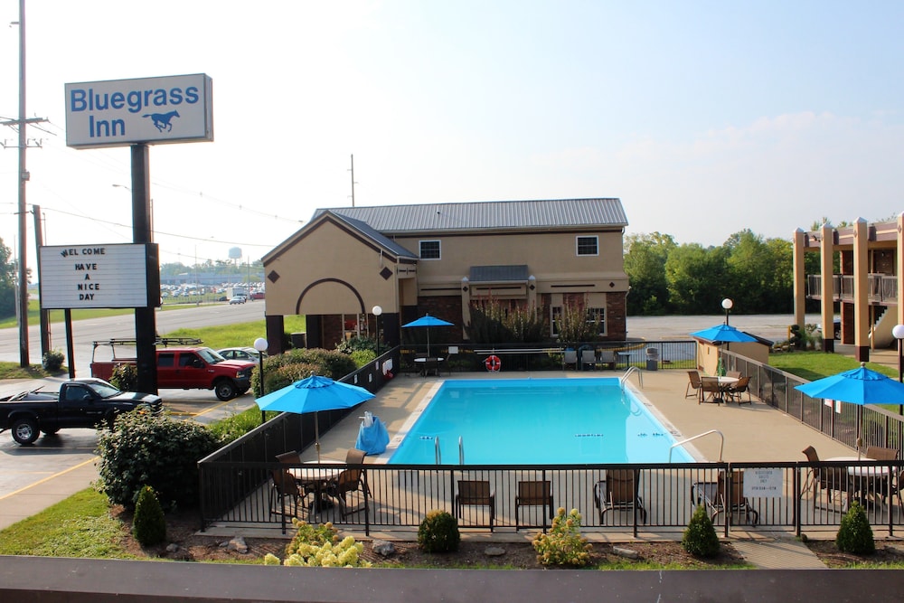 Bluegrass Inn 9/51